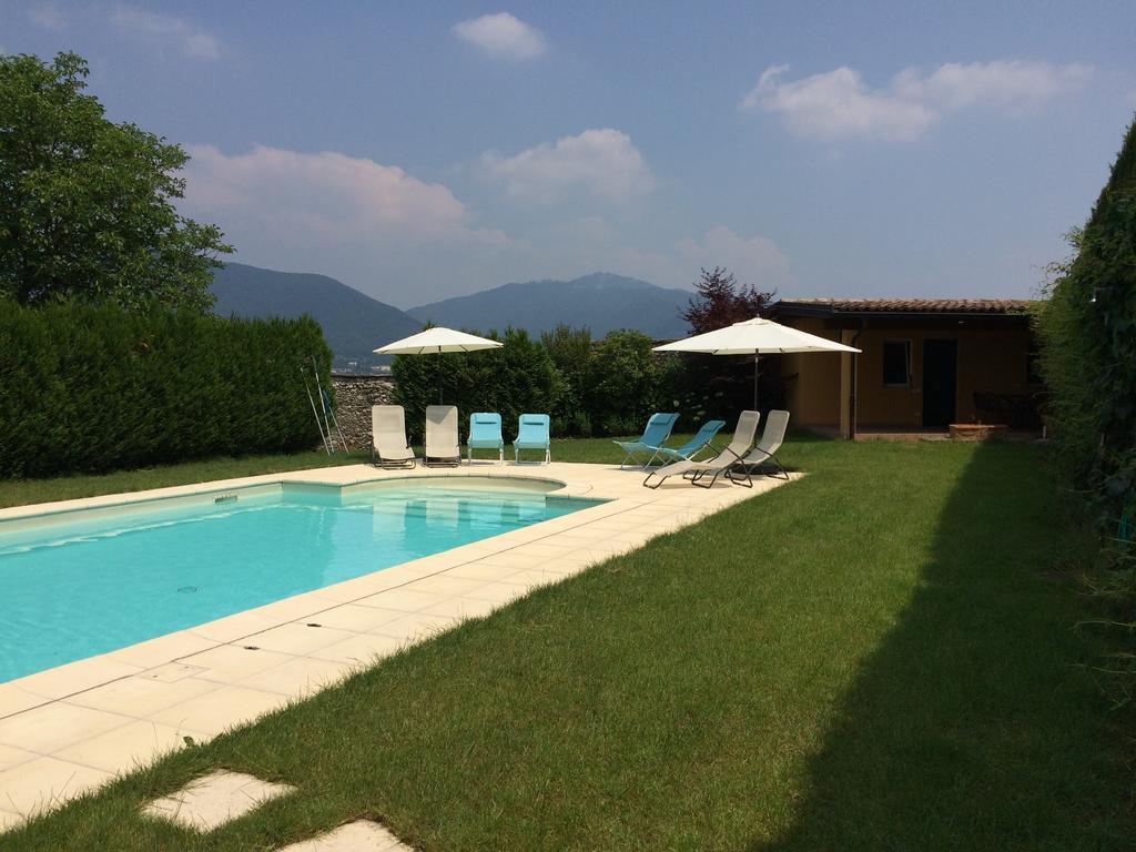 Castello Di Brusata Apartment By Quokka 360 - Romantic Flat With Pool เมนดริซิโอ ภายนอก รูปภาพ